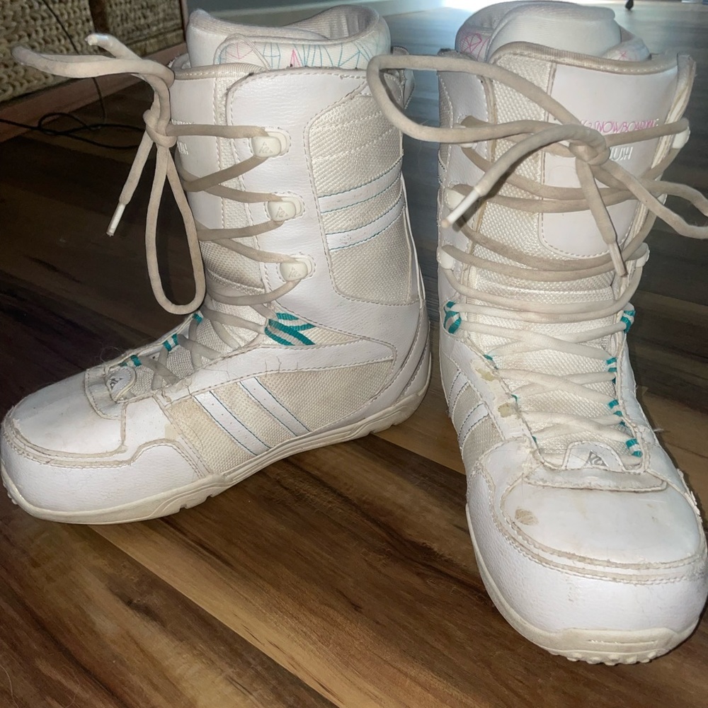 K2 snowboarding women’s boots